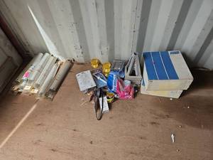 lot 7858 image: Boat Accessories - Springs, Rope, Pump, Switch Panel