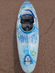 lot 7898 image: Dagger Kayak Single Seat Blue White Graphics