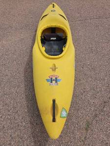 lot 7901 image: Jackson Super H Hero Yellow Sit-Inside Kayak