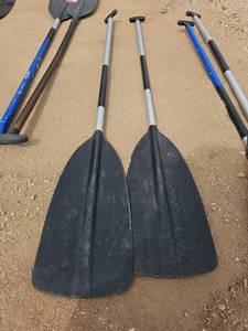 lot 7921 image: Pair of Paddle Oars with Aluminum Shafts and Black Blades