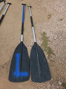 lot 7922 image: Pair of Paddle Oars with Aluminum Shafts and Black Blades