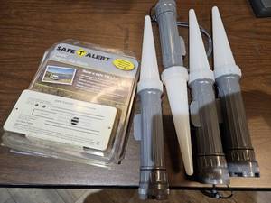 lot 9350 image: Safe-T-Alert Classic Propane Gas Alarm RV with 4 Emergency Lights