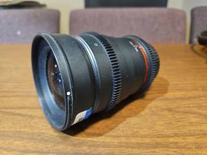 lot 9357 image: Rokinon 25mm T1.5 Cine Lens