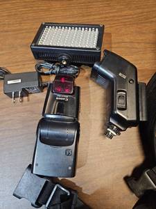 lot 9360 image: Camera Flash and Lighting Equipment Lot with LED Panel Canon Speedlite  Model 580EX