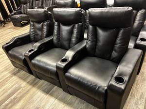 lot 100001 image: Set of 3 Black Theater Style Seating