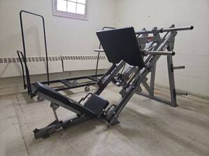 lot 1001 image: Hammer Strength Leg Press Machine  Model HSLLP