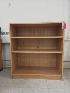 lot 1032 image: 3 Shelf Wood Bookcase Shelving