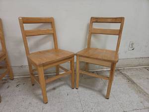 lot 1035 image: (2) Wooden Ladder-Back Childrens Chairs