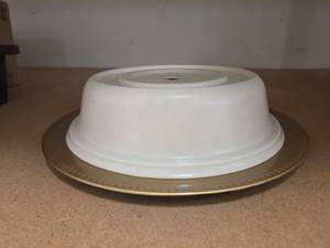 lot 1040 image: Dome Food Covers with Decorative Plates