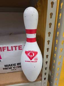 lot 1046 image: (10) USBC Approved Plastic Coated Bowling Pin