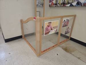 lot 1090 image: Wooden Playpen (Corner Set) with Mirror