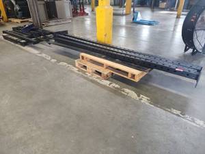 lot 15514 image: Vulcan Metal Pull-Up Bar Stand