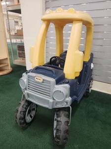 lot 22028 image: Little Tikes Cozy Coupe Ride-On Toy Truck YellowNavy