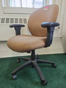 lot 22057 image: Office Task Chair w Adjustable Armrests Tan Fabric
