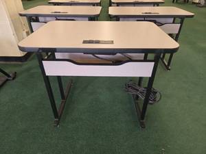 lot 22083 image: Desks w Power Outlets