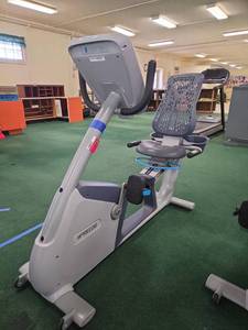 lot 22097 image: Precor Upright Exercise Bike w Digital Console