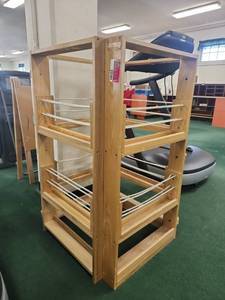 lot 22101 image: Wooden Book Holder w Rope Rails
