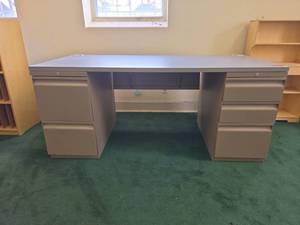 lot 22121 image: Metal Office Desk w Drawers Light Gray