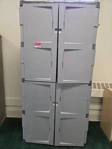 lot 22128 image: Rubbermaid 7097 Four-Compartment Plastic Storage Cabinet