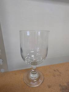 lot 22137 image: Commercial Glasses w Dishwasher Rack&nbsp