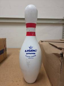 lot 1037 image: (10) USBC Approved Plastic Coated Bowling Pin