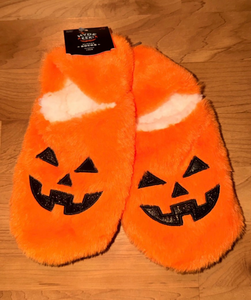 lot 44143 image: Pumpkin Slippers Size 10 (40.5)
