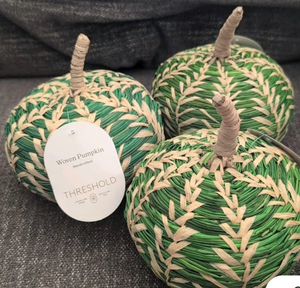 lot 44217 image: Threshold Medium Patterned Set of Five Woven Pumpkins-2 Green, 2 Brown & 1 beige.