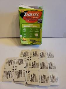 lot 64625 image: Zyrtec Cetirizine HCl 10mg Allergy Orally Disintegrating Tablets 22 Count - Retail $20