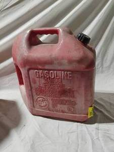 lot 34737 image: 5-gallon gas can