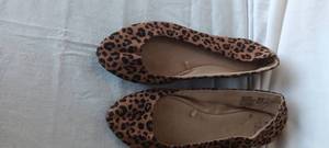 lot 34682 image: Time and Tru womens leopard print flats size 8w