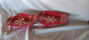 lot 34692 image: 2 Hallmark Snowflake mitten spoon rest