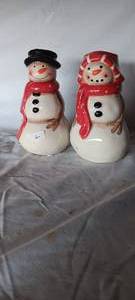 lot 34698 image: Mr & Mrs  Snowman ceramic figurine set