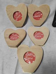 lot 35008 image: 5 wooden-framed photo holders with stands