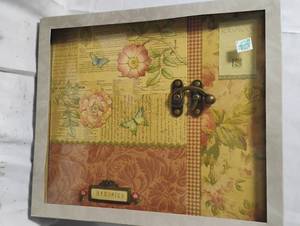 lot 35019 image: Vintage memory book