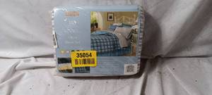 lot 35054 image: Twin sheet set, in red blue and cream stripes