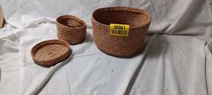 lot 35061 image: Set of hand-woven natural grass or seagrass nesting baskets with lids