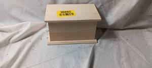 lot 35065 image: Wooden storage container with lid