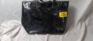 lot 35083 image: Black shiny handbag