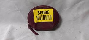 lot 35086 image: Burgundy zipper coin purse