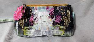 lot 35087 image: Wrist wallet  floral with zipper