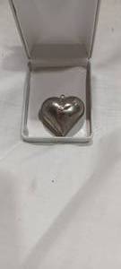 lot 35108 image: Silver heart-shaped necklace pendant