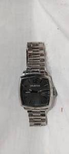 lot 35122 image: Unlisted mens silver watch