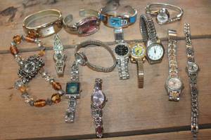 lot 4385 image: Watches untested