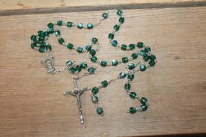 lot 4402 image: Rosary