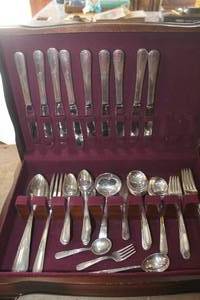 lot 4425 image: Vintage Silverware in Wood Storage Box