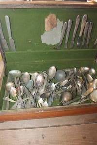 lot 4431 image: Vintage Silverware in Wood Storage Box some damage