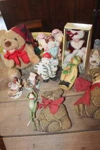 lot 4458 image: Christmas Figurines and More