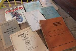 lot 4464 image: Vintage Pilot Manuals and More
