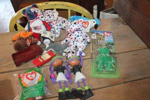 lot 4481 image: TY Beanie Babies and More