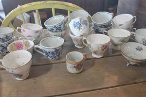 lot 4487 image: Vintage Tea Cups some need cleaning